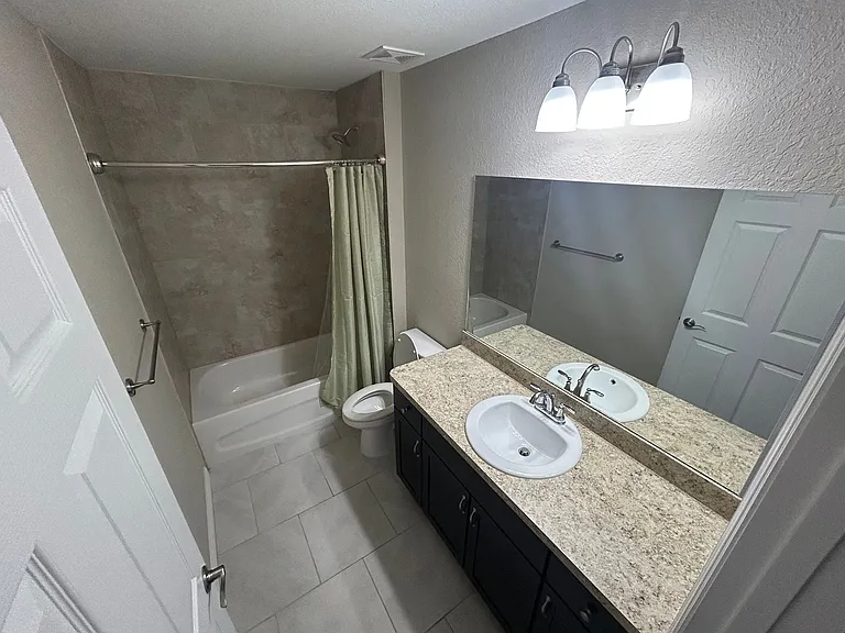 5092 SW 197th Ter — Photo 17