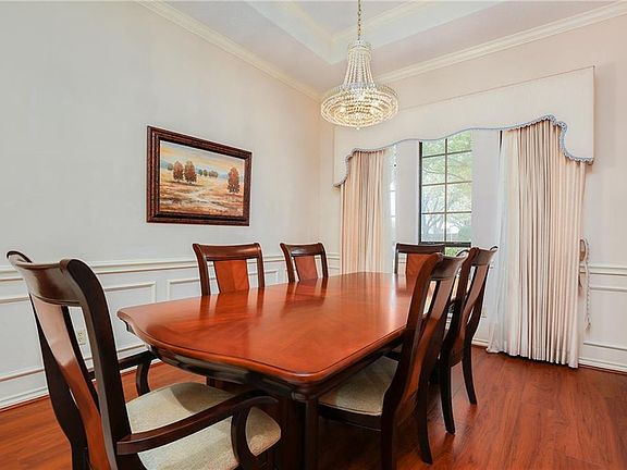 4th image of 1014 Huntington Dr