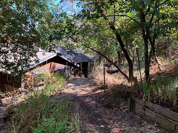 3rd image of 1005 Bliss Ln
