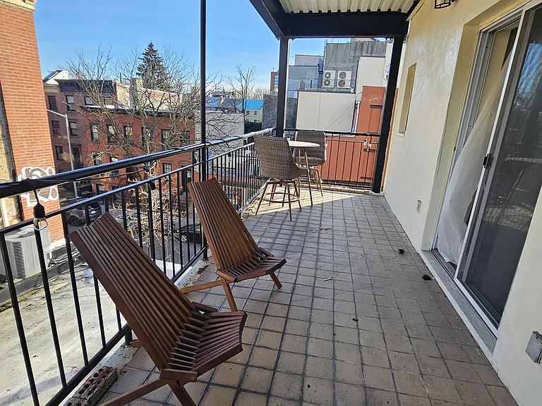 203 Court St #3 — Photo 4