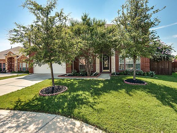 2nd image of 2700 Deer Hollow Dr