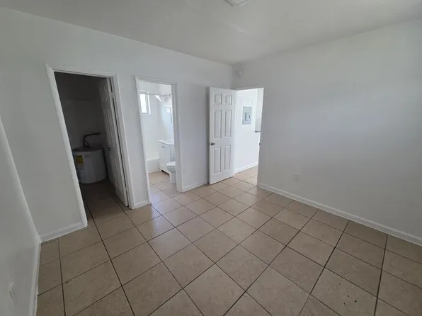 12416 NE 12th Ct APT 8, Miami, FL 33161