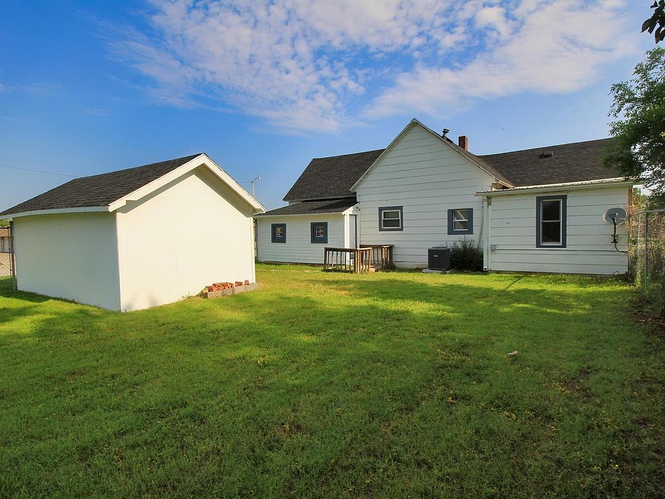 619 W 7th St, La Crosse, KS 67548 MLS 202452 Zillow