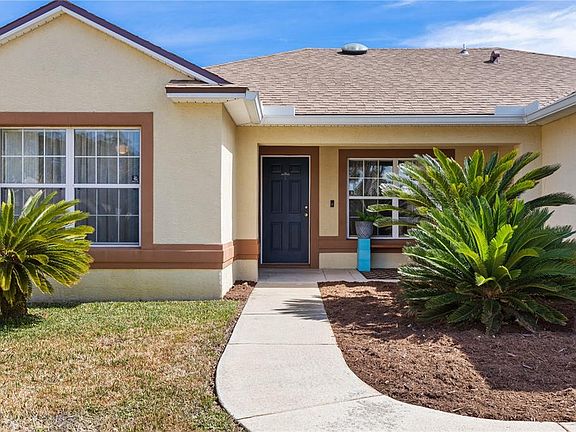 5th image of 67 Raintree Pl