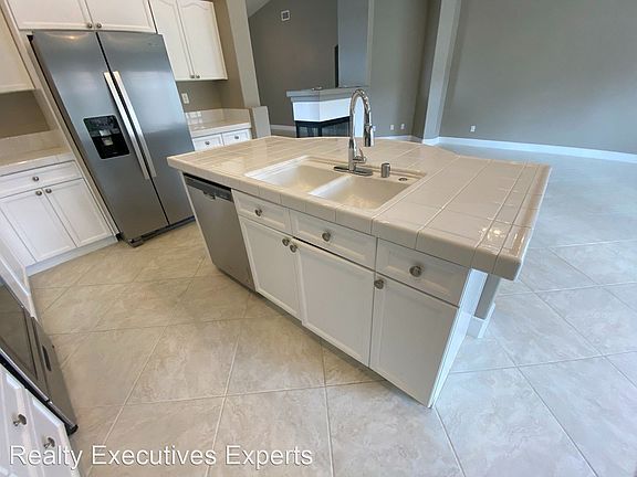 4th image of 7359 Majestic Bluff Pl