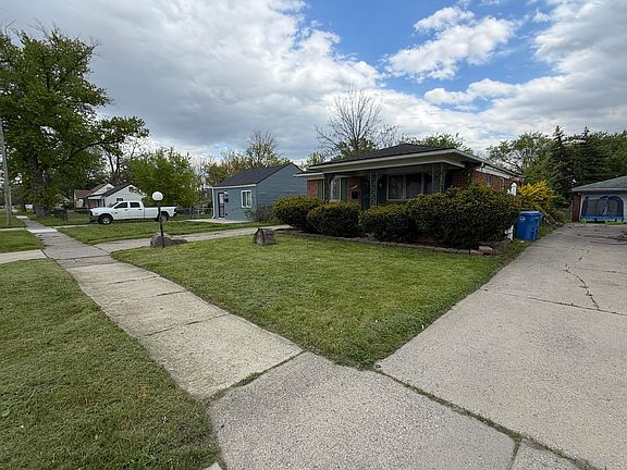 2nd image of 26703 Norfolk St