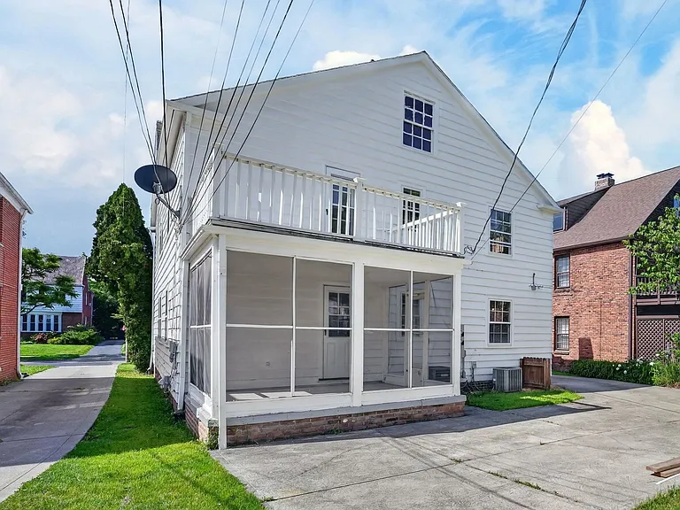 19239 Winslow Rd — Photo 32