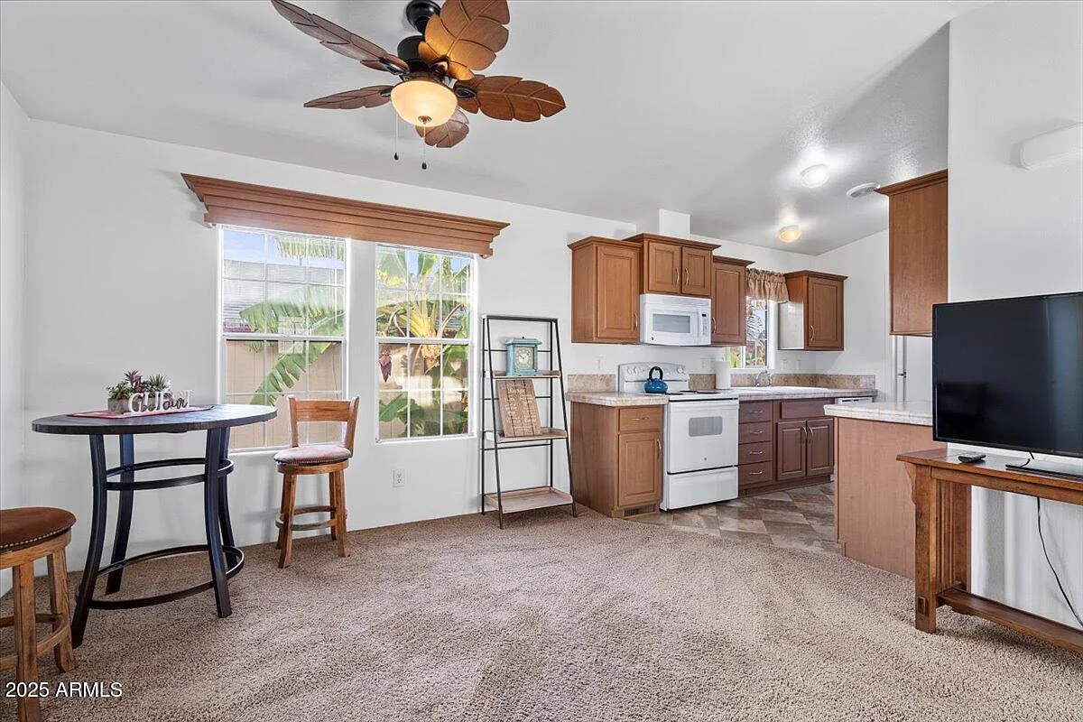 2 bed, 2.0 bath, 748 sqft, $1,500 — Photo 3