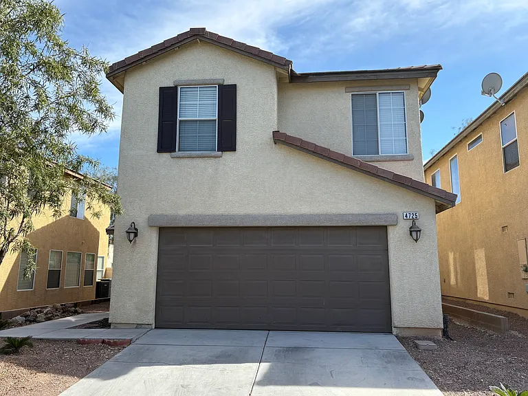 4725 Portola Vista Ave — Photo 1