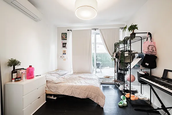 Rented by Jankos Group LLC | media 28