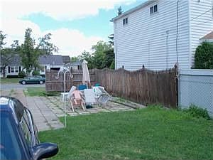 5th image of 235 Cleveland Dr