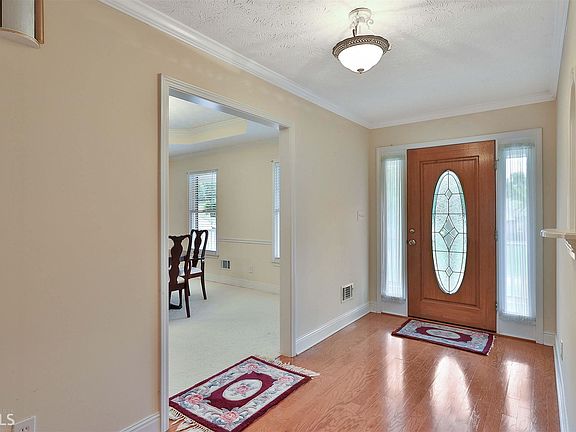 5th image of 505 Clearwater Dr