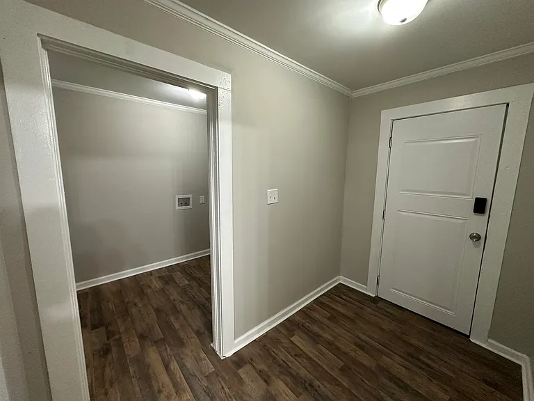 420 Airline Ave — Photo 17