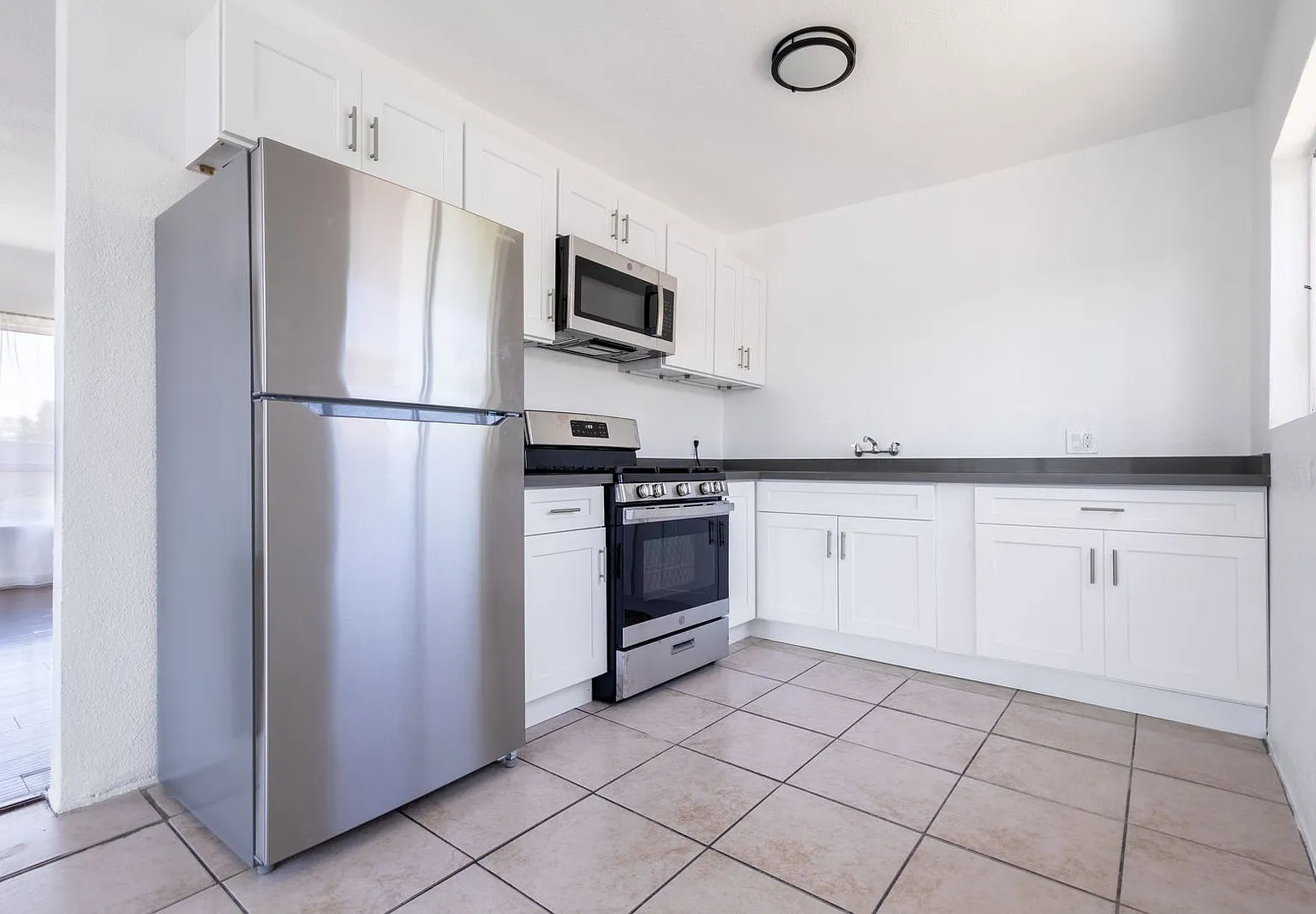 1 bed, 1.0 bath, 650 sqft, $1,920 — Photo 1