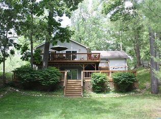 4395 Navarra Ave, White Lake, MI 48383