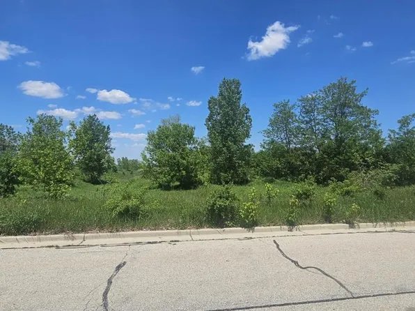 8413 North 99TH STREET, Milwaukee, WI 53224