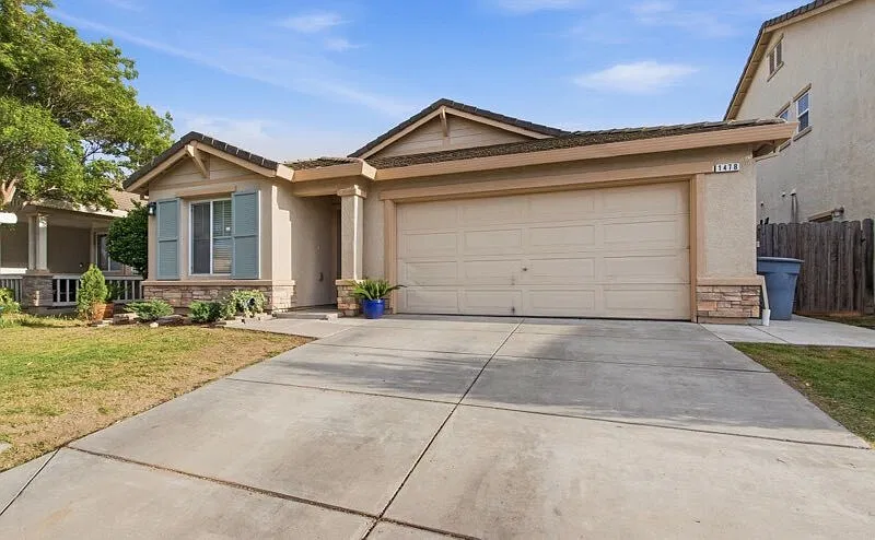 1478 La Sierra St