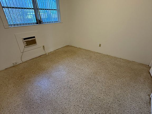 4th image of 2225 N 19th Ave #24