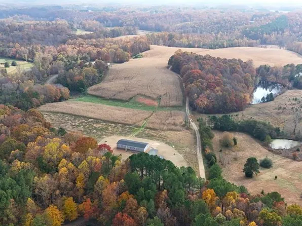 4045 Feather Pond Dr, East Bend, NC 27018