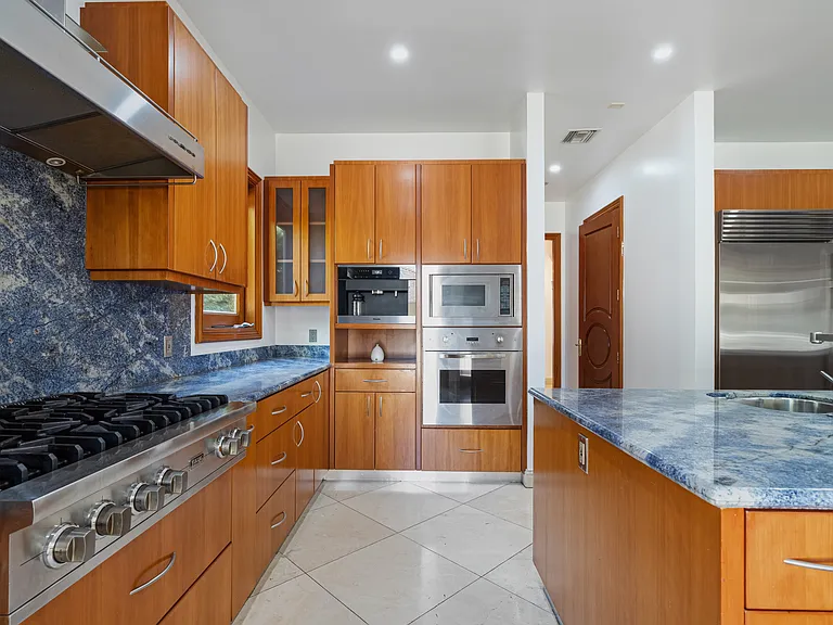 9031 Cresta Dr — Photo 27