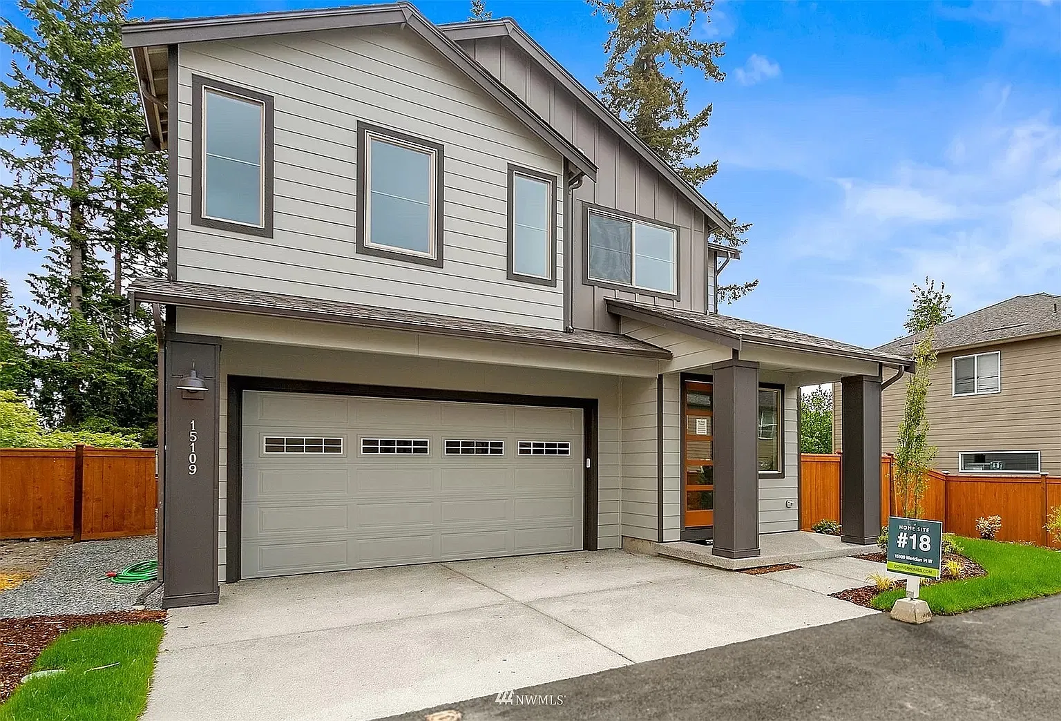 5 bed, 2726 sqft, $4,200 — Photo 2