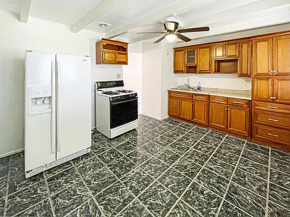 4th image of 1321 N San Andres Dr