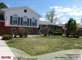 2 Hilton Ln, Pueblo, CO 81001