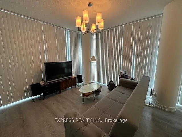 770 Bay St #2 — Photo 18