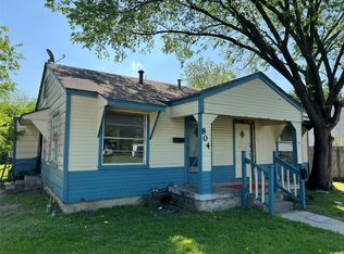 806 SE 10th St, Grand Prairie, TX 75051