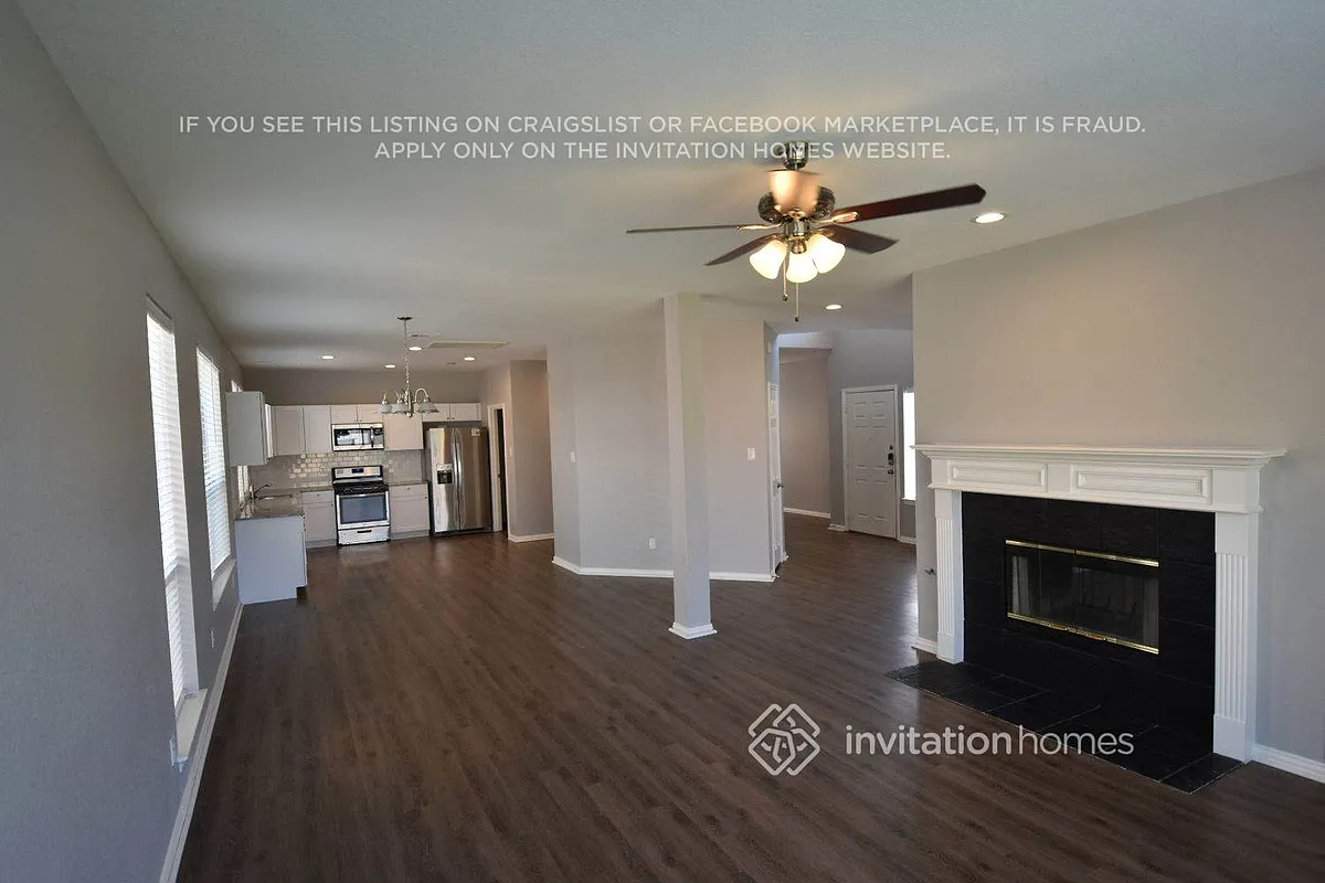 Building Photo - 11705 Ficus Dr