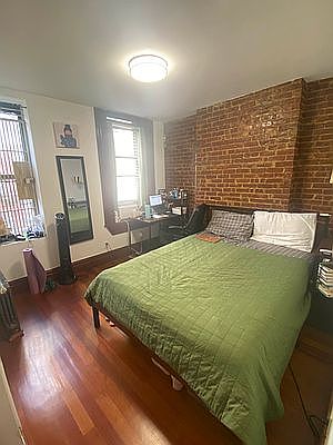 2nd image of 114 E 97th St #5A