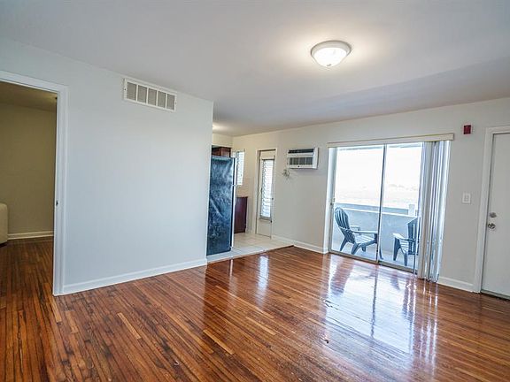 5th image of 7931 East Dr Unit 404-7931-4