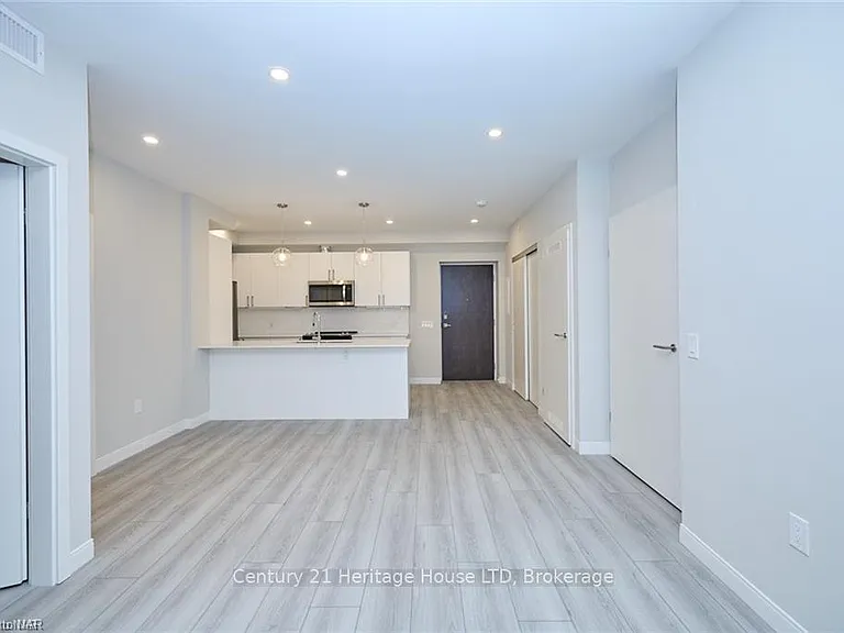 118 West St #704 — Photo 3
