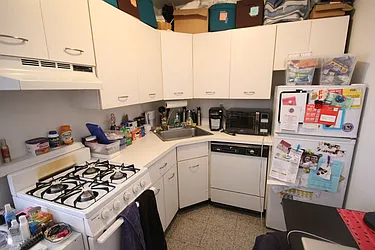 Rented by Dynamik Realty