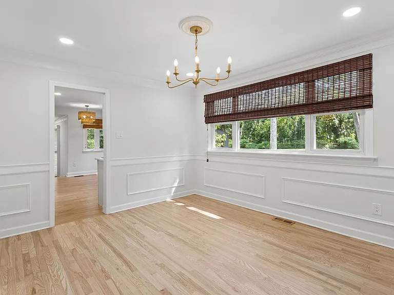 306 Candlewood Ln — Photo 10