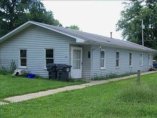 2nd image of 1605 Dewey St