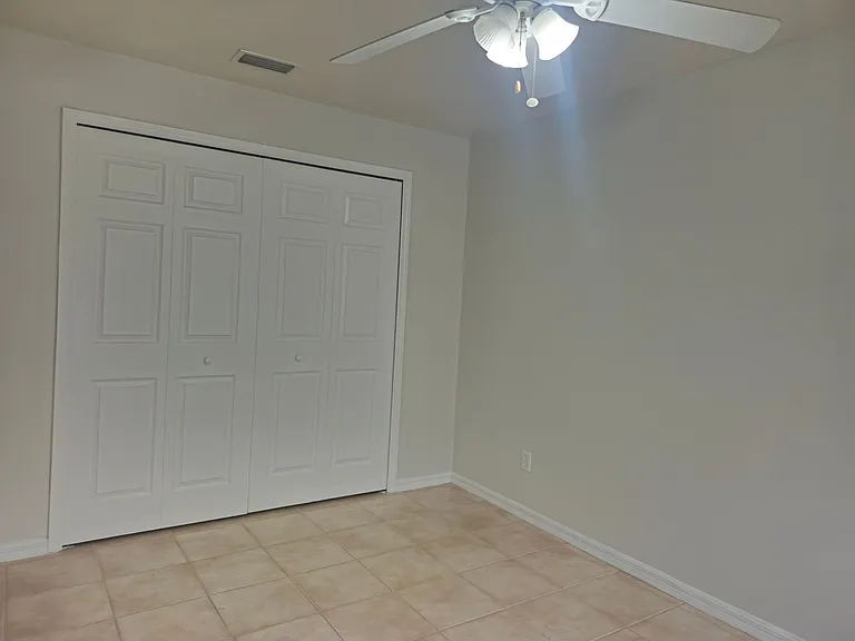 530 NE 24th Ave — Photo 15