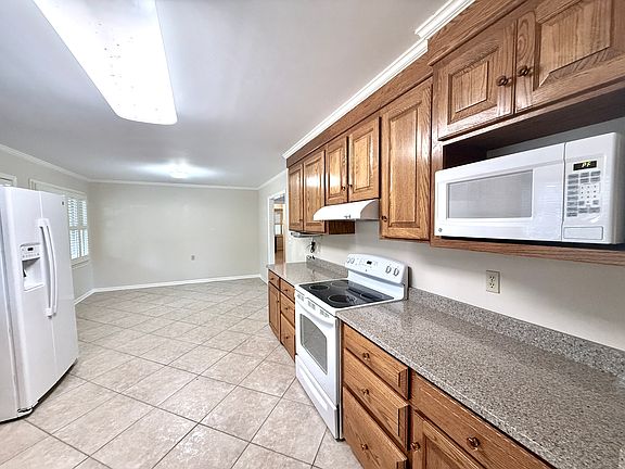 5th image of 3 Pond Rd