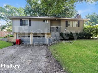 1004 SW 14th Ter, Blue Springs, MO 64015