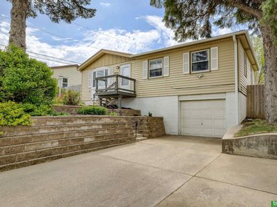 8719 Valley St, Omaha, NE, 68124