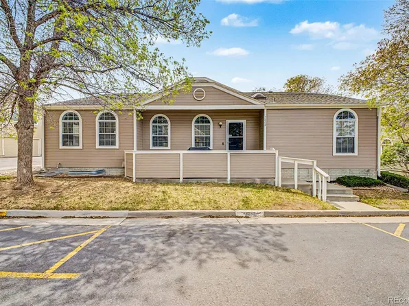 5868 W Asbury Place, Lakewood, CO 80227