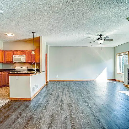 3505 Abercrombie Ln — Photo 7