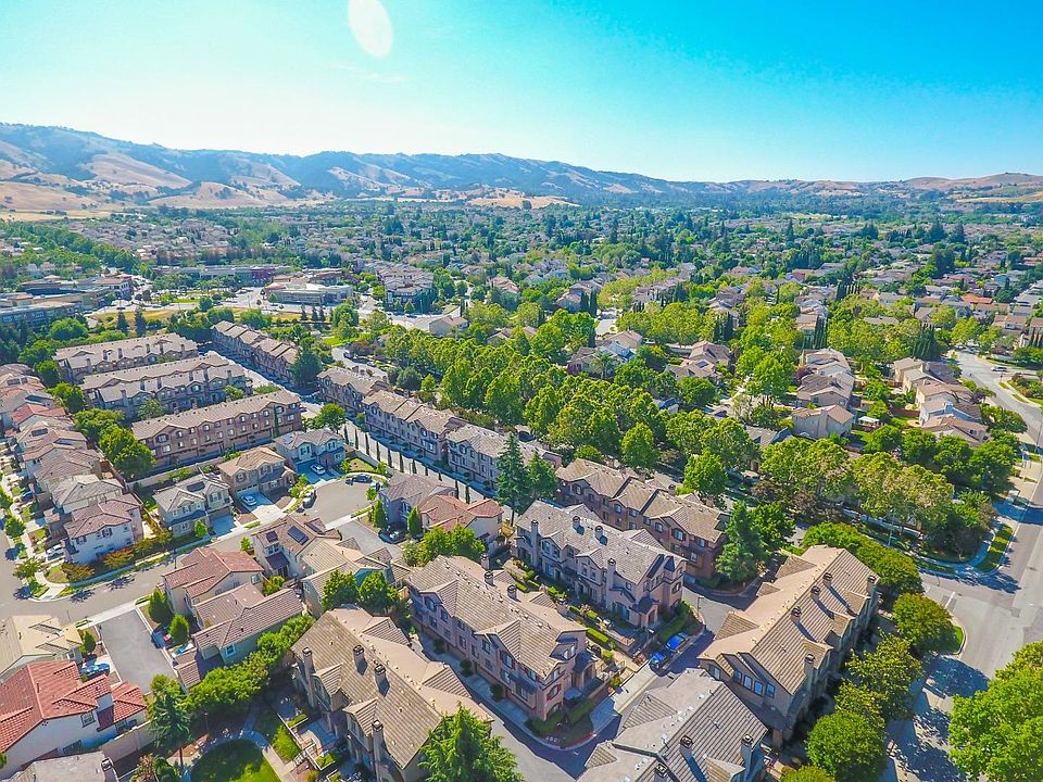 2nd image of 3124 Vinifera Dr