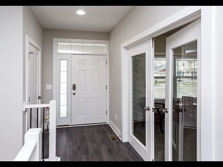 2714 NW 164th Ln — Photo 3