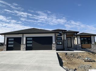 6506 S 208th Ave, Elkhorn, NE 68022