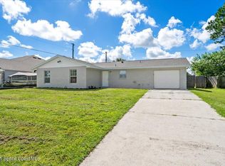 680 Bluefields St SE, Palm Bay, FL 32909