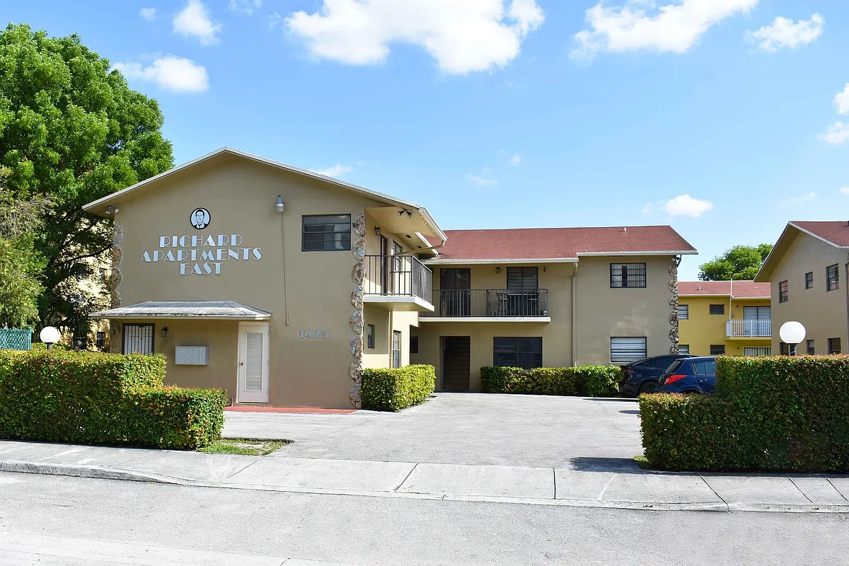 Building Photo - Westland Manor