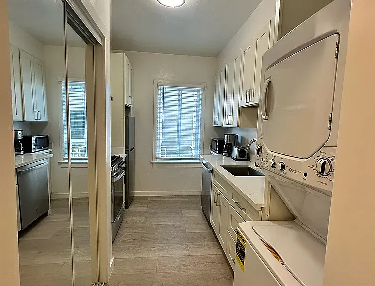 1075 Ofarrell St #10 — Photo 12