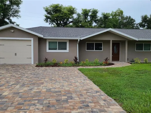 1718 Cardinal Dr, Clearwater, FL 33759