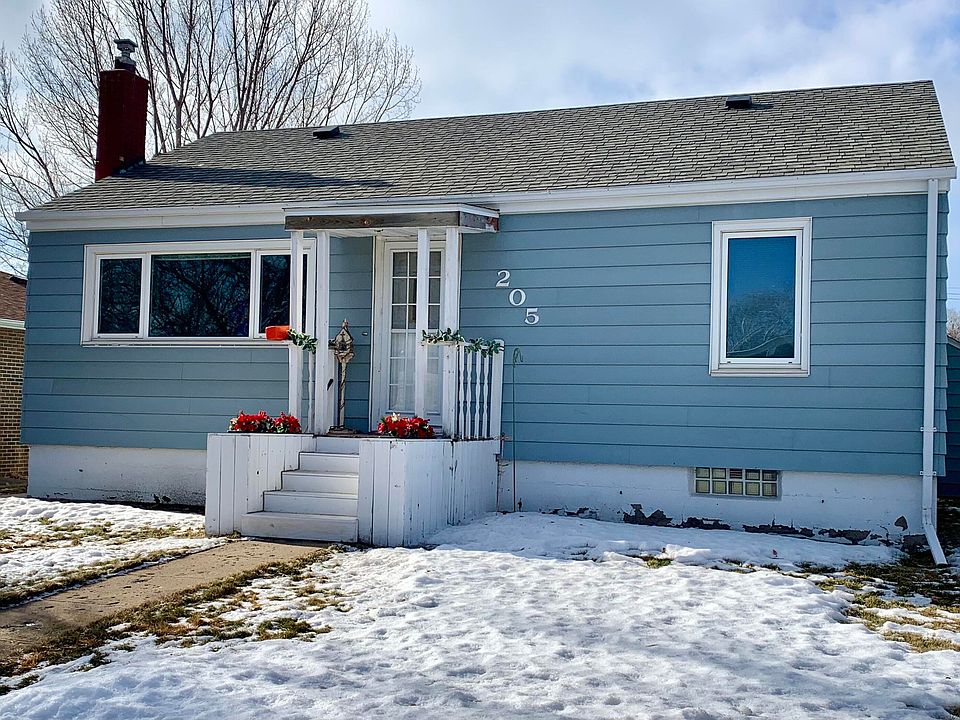 205 1st Ave NE, Beulah, ND 58523 Zillow